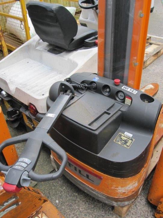 Gepflegte Flurförderfahrzeuge-2